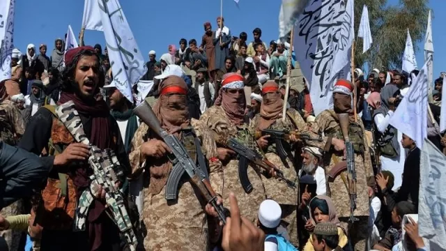 Perang Pecah, Pasukan Taliban Terjebak Jasad di Mana-mana - GenPI.co