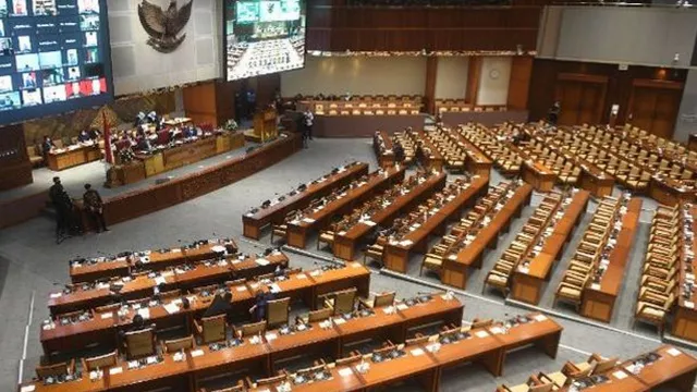 Peneliti Formappi Sentil Anggota DPR RI, Halus Tapi Menohok - GenPI.co
