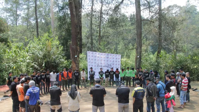Komunitas Pecinta Alam SMKN 1 Cimahi, Membentuk Karakter Tangguh - GenPI.co Komunitas Pecinta Alam SMKN 1 Cimahi, Membentuk Karakter Tangguh - GenPI.co