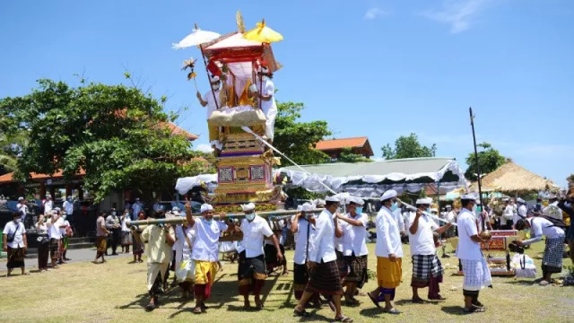 Belajar Dari Bali: Tradisi Tetap Berjalan, Covid-19 Terkendali - GenPI.co