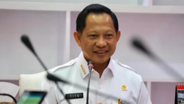 Tugas Berat Menanti, Jokowi Siapkan Wakil untuk Tito Karnavian - GenPI.co