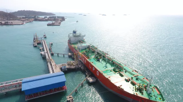 Dorong Pertumbuhan Ekonomi, Pertamina Perkuat Logistik Maritim - GenPI.co
