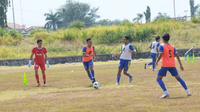 PON Papua: Tim Sepak Bola dan Voli Pantai Jabar Siapkan Strategi - GenPI.co