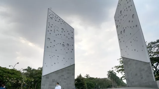 Monumen Gasibu Bandung Didedikasikan untuk Pahlawan Covid-19 - GenPI.co