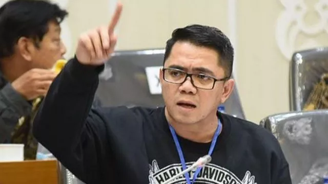 Konflik Arteria Dahlan, Ketua Komisi III DPR RI Minta Damai Saja - GenPI.co