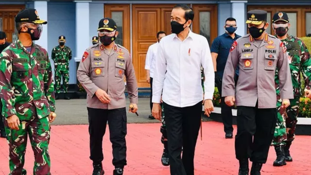Pengamat: Pak Jokowi Tidak Suka Dengan Sikap Aparat Kepolisian - GenPI.co