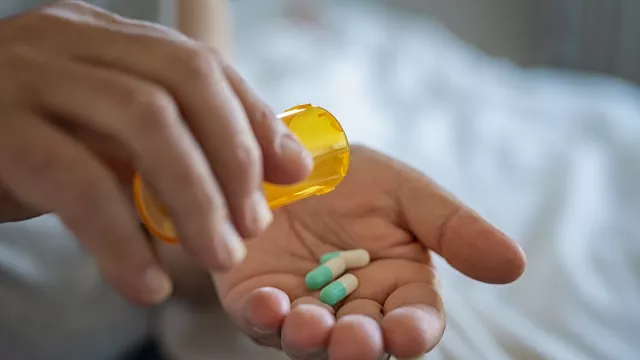 Pria Minum 3 Obat Ini, Dijamin Hubungan Sama Pasangan Makin Wow - GenPI.co