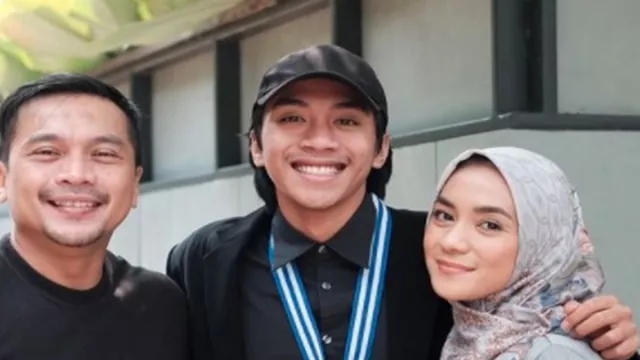Anak Sulung Enno Lerian Makin Kece, Kuliah di Bandung, Lo - GenPI.co