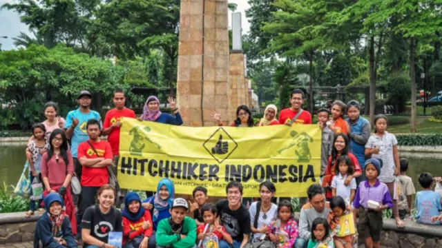 Komunitas Hitchhiker Bisa Traveling Tanpa Modal - GenPI.co