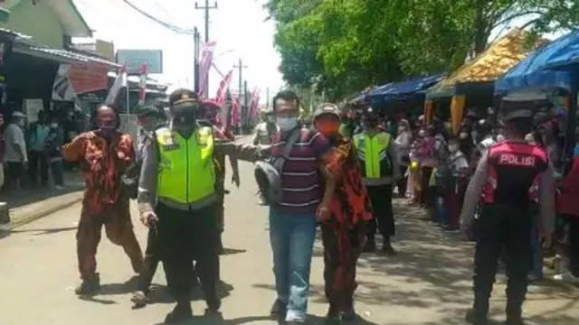 Lagi, Polisi Amankan 2 Warga Saat Kunjungan Jokowi ke Cilacap - GenPI.co