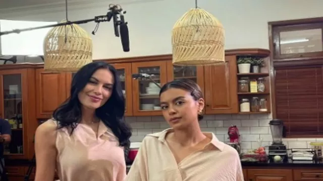 Eva Celia dan Sophia Latjuba Bahagia Banget, Sampai-sampai… - GenPI.co