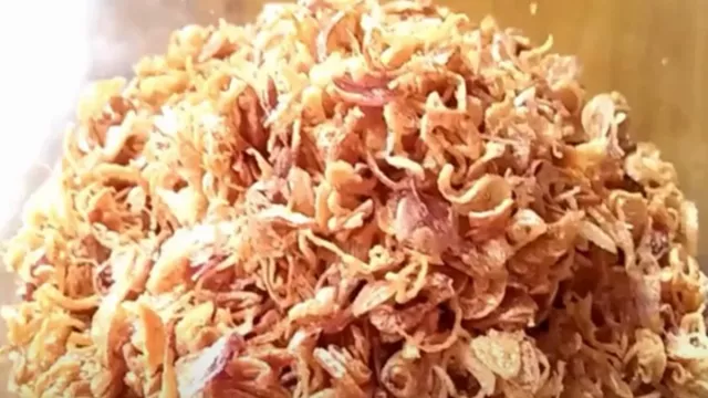 Resep Bawang Goreng yang Renyahnya Awet dan Tidak Berminyak - GenPI.co