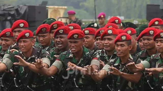 TNI dan Polri Aktif Bisa Duduki Jabatan Sipil, Ini Alasannya - GenPI.co