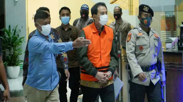 KPK Siap Bongkar Orang Dalam Aziz Syamsuddim - GenPI.co