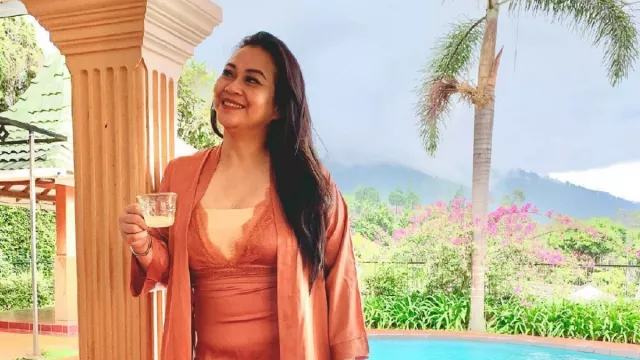 Zoya Amirin Ungkap Hubungan Ranjang Bikin Wanita Makin Geerrr - GenPI.co