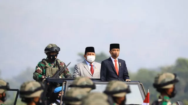 Jokowi dan Prabowo Naik Jeep Bareng, Jokpro: Gladi bersih 2024 - GenPI.co