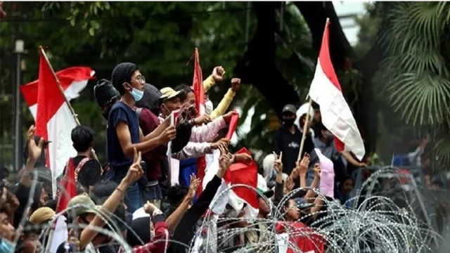 Demo Rusuh di Tangerang, Pengamat Ungkap Pesan Tersembunyi - GenPI.co