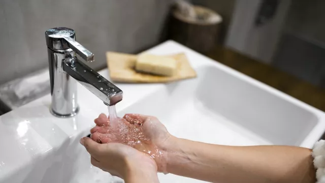 Ini Dia Alasan Mencuci Tangan Wajib Untuk Dilakukan, Catat! - GenPI.co