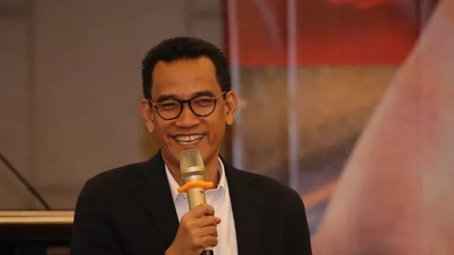 Refly Harun Respons Pengakuan Ignasius Jonan, Sebut Jokowi - GenPI.co
