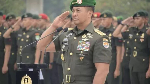 Pengamat Sebut Kode Panglima TNI Ditujukan Untuk Jenderal Andika - GenPI.co