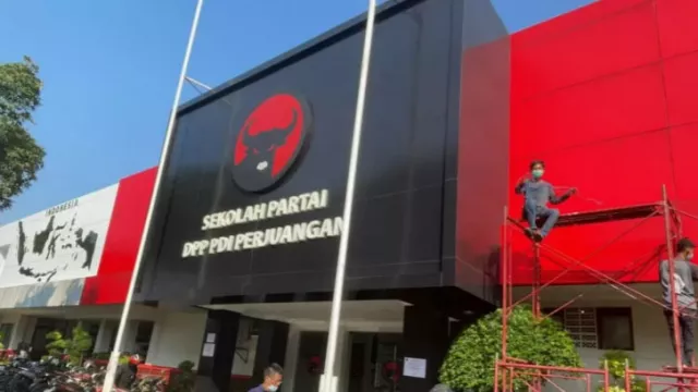 Celeng vs Banteng Bakal Panjang - PDIP Pilih Mana? - GenPI.co