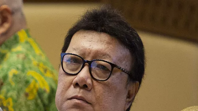 Menteri Tjahjo Kumolo Buka Suara, Honorer Bisa Bernapas lega - GenPI.co