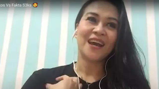 Zoya Amirin Bahas Perempuan Berbulu Lebat, Sebesar ini Gairahnya - GenPI.co