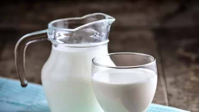 Cegah Osteoporosis, 3 Merek Susu Terbaik untuk Tulang Sehat - GenPI.co