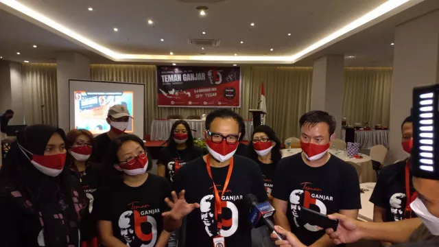 Ganjar Pranowo Masuk Kandidat Capres 2024, Relawannya Lakukan Ini - GenPI.co