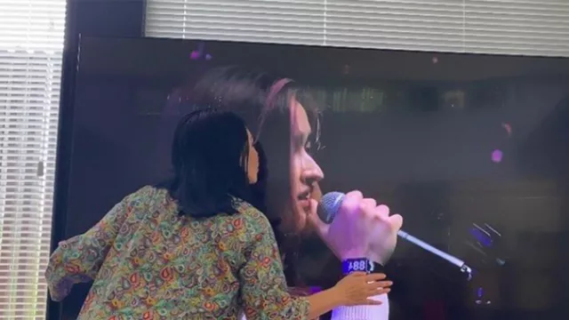 Stephanie Poetri Manggung di AS, Titi DJ Bangga Sampai Mau Nangis - GenPI.co