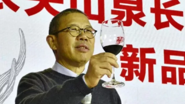 Geser Jack Ma, Zhong Shanshan Jadi Orang Terkaya di China - GenPI.co