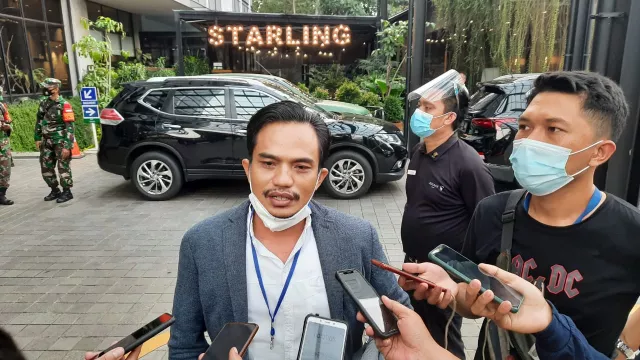 Isu Menteri Nyambi Bisnis PCR, Adib: Sudah Rahasia Umum - GenPI.co