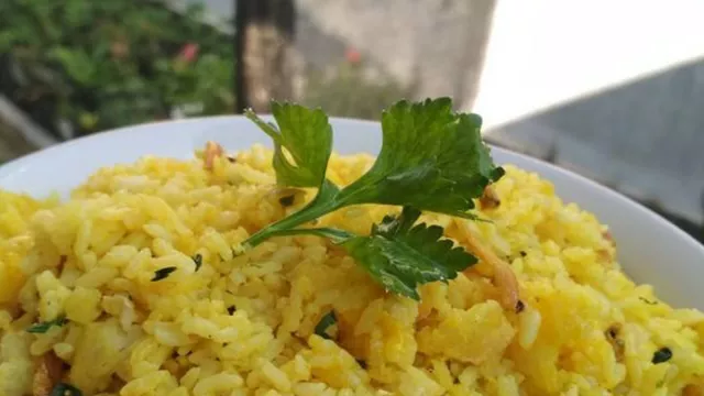 Resep Nasi Goreng Kunyit Nikmat dan Maknyus, Masaknya Gampang! - GenPI.co