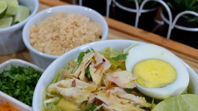 Resep Soto Ayam Lamongan Nikmat dan Segar, Begini Cara Buatnya! - GenPI.co