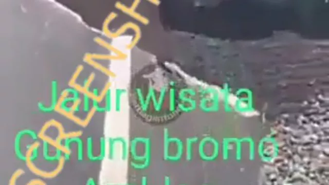 Jalur Wisata Gunung Bromo Amblas? Baca Ini Dulu Kuy - GenPI.co Jalur Wisata Gunung Bromo Amblas? Baca Ini Dulu Kuy - GenPI.co