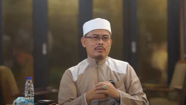 Amarah Ketua Umum PA 212 Membuncah: Kok Pesantren Diobok-obok! - GenPI.co