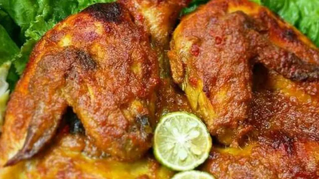 Resep Ayam Bumbu Rujak Khas Surabaya, Nikmatnya Tiada Tanding! - GenPI.co