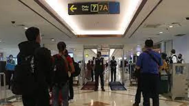 Erupsi Semeru, Bandara Malang dan Juanda Tetap Beroperasi - GenPI.co