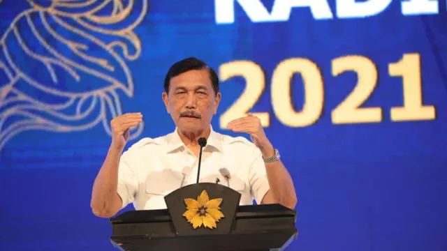 Luhut Pandjaitan Sampaikan Permintaan Penting ke Para Pengusaha - GenPI.co