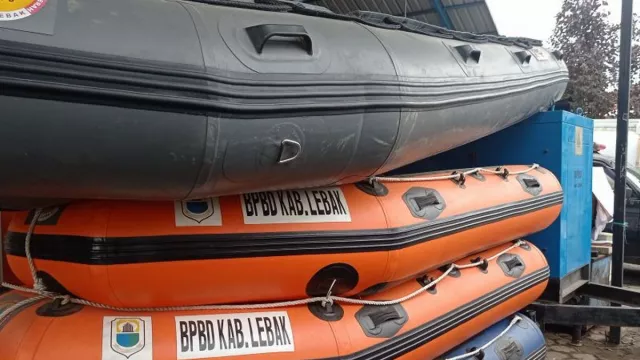 Antisipasi Banjir, BPBD Lebak Langsung Kerahkan 4 Perahu Karet - GenPI.co