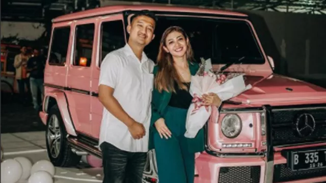 Crazy Rich Surabaya Beri Kado ke Istri, Harganya Fantastis - GenPI.co