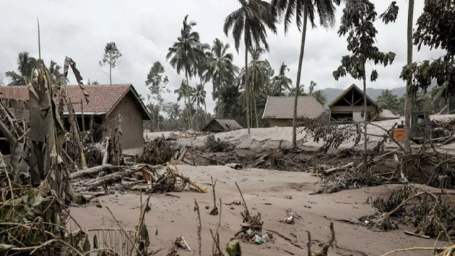 Letusan Gunung Semeru, Kondisi Sumberwuluh Mengerikan - GenPI.co