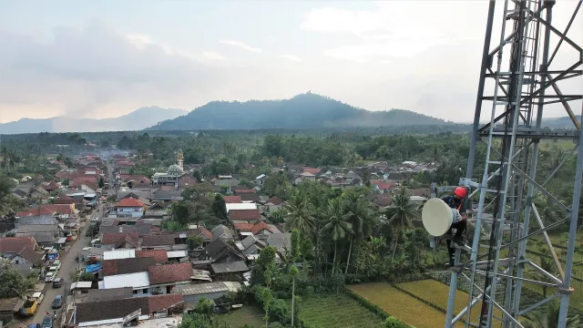 XL Axiata Pastikan Jaringan Aman Setelah Terjadi Erupsi Gunung Semeru - GenPI.co