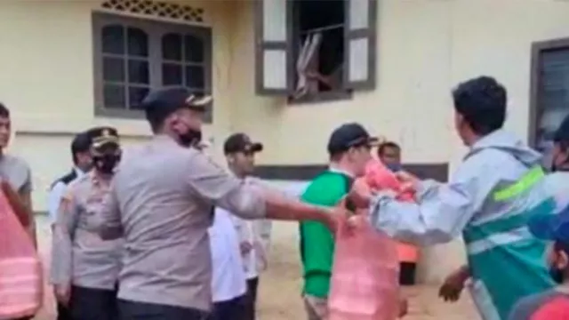 Banjir Rob Menerjang Bangka Barat, Warga Diminta Waspada! - GenPI.co