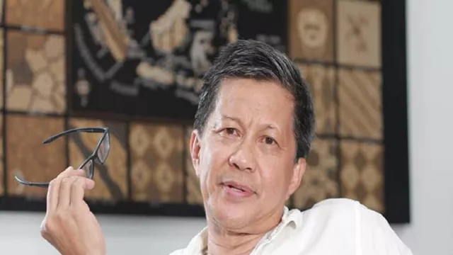 PDIP Tolak PT Nol Persen, Ucapan Rocky Gerung Menohok - GenPI.co PDIP Tolak PT Nol Persen, Ucapan Rocky Gerung Menohok - GenPI.co