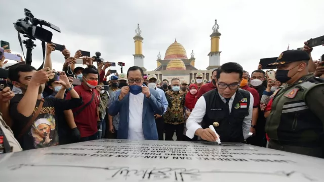 Ridwan Kamil Ingin Sektor Pariwisata di Kota Sukabumi Berkembang - GenPI.co