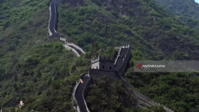 Tembok Besar China Ambrol Diguncang Gempa Dahsyat - GenPI.co