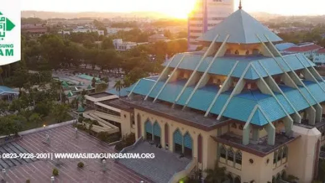 Atap Sering Bocor, Desain Ikonik Masjid di Batam Ini Akan Diubah - GenPI.co