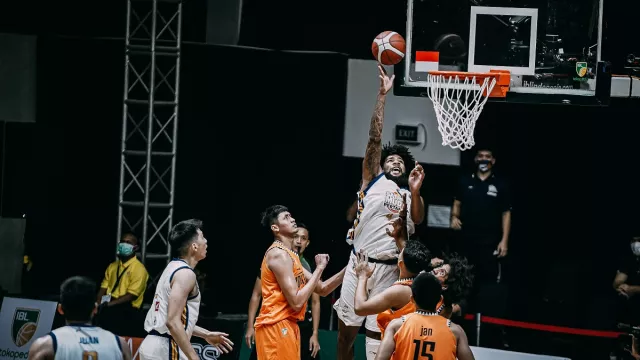 IBL 2022: Bantai NSH Mountain Gold, Ini Kata Pelatih Satria Muda - GenPI.co