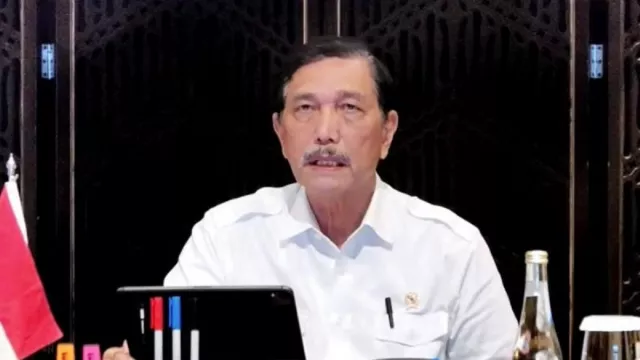 Luhut Gusar Harga Pertamax: Terlambat Dinaikkan! - GenPI.co